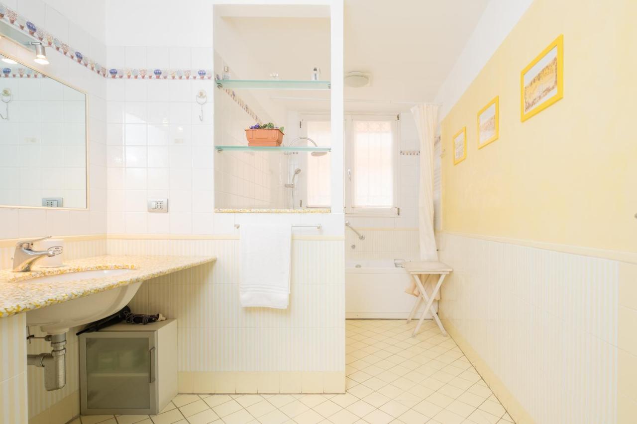 לינה וארוחת בוקר בולוניה Casa Ilaria מראה חיצוני תמונה
