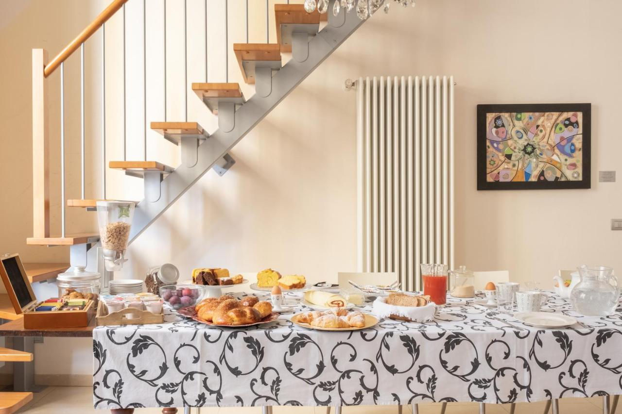 לינה וארוחת בוקר בולוניה Casa Ilaria מראה חיצוני תמונה